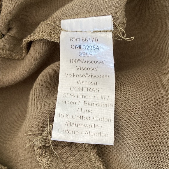 Elevenses Sleeveless Jumpsuit - Picture 15 of 16